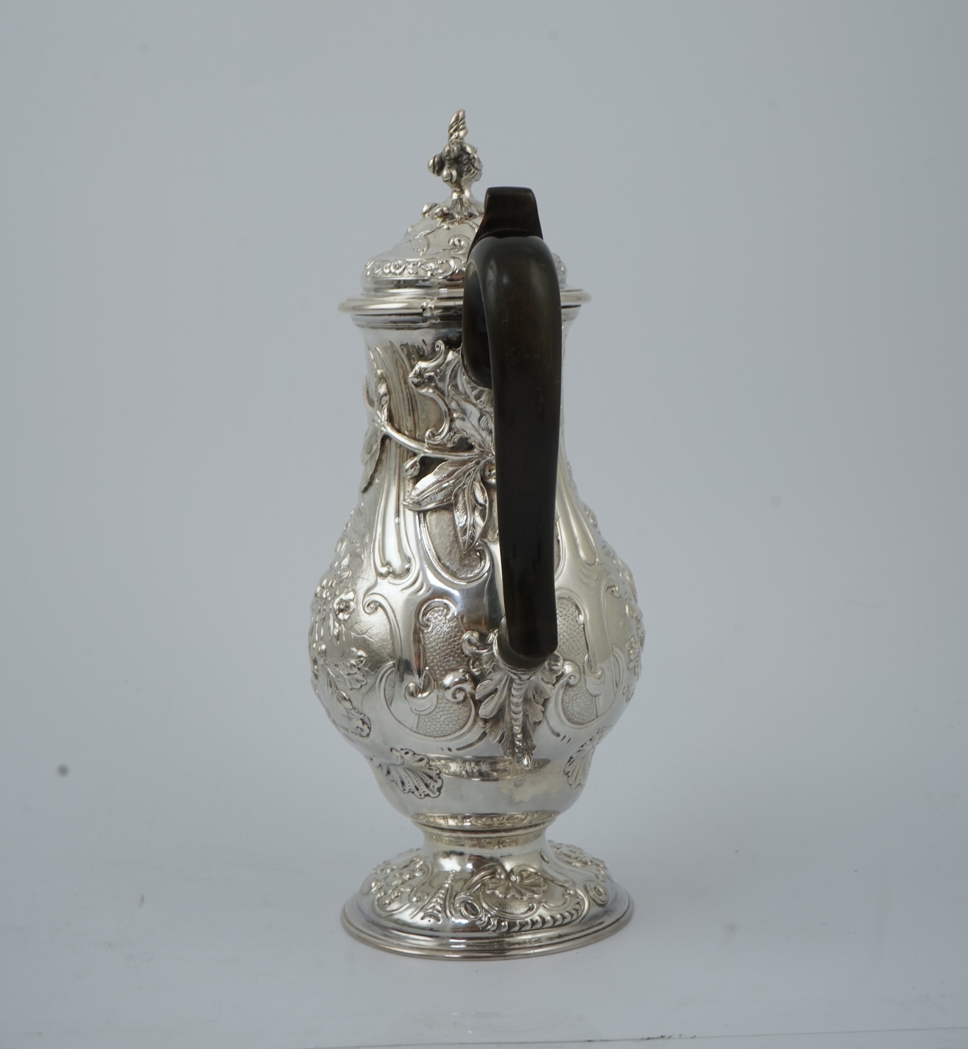 A good Victorian silver baluster coffee pot, by Susanna Cook
